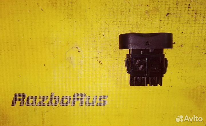 Кнопка блокировки дверей Renault Logan 1 2004-2016