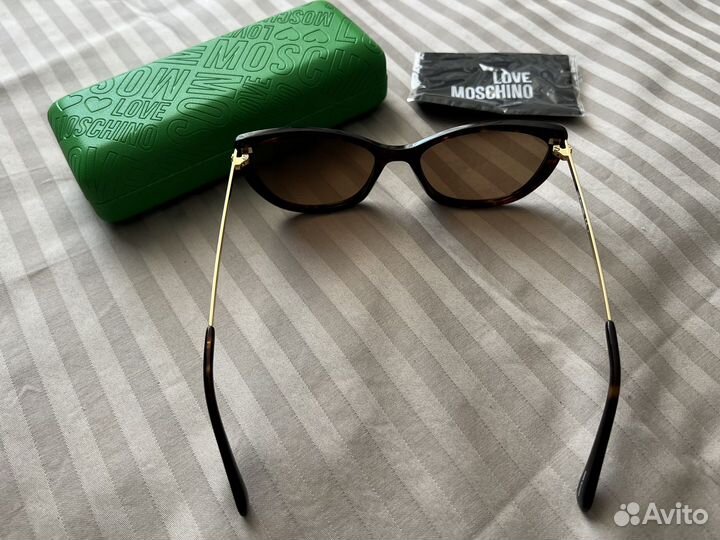 Солнечные очки Love Moschino женские, оригинал