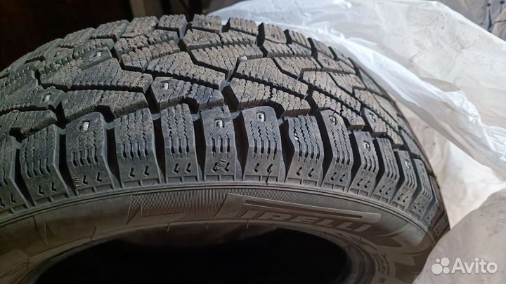 Pirelli Winter Ice Zero 5.00/8.5 R14