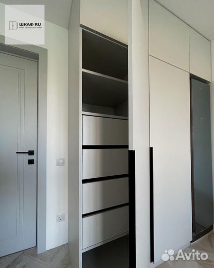 Шкаф распашной с фрезеровкой