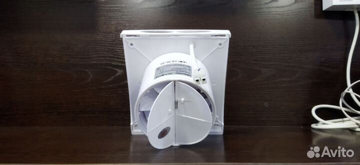 Вентилятор вытяжной Electrolux Magic eafm-150T