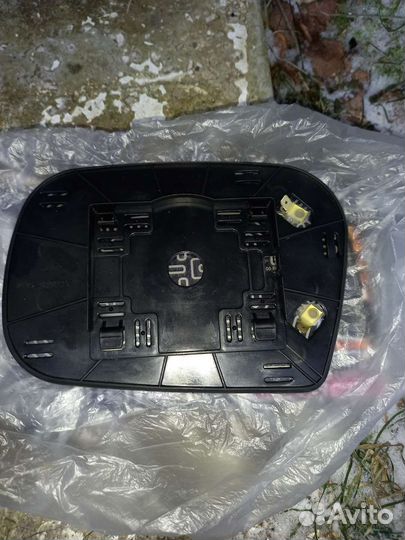 Зеркало заднего вида