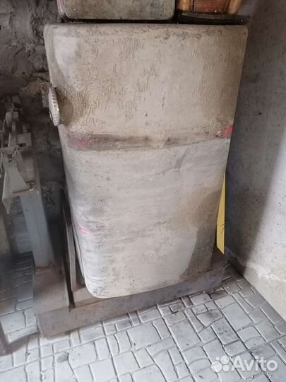 Топливный бак алюминиевый на 400литров с volvo