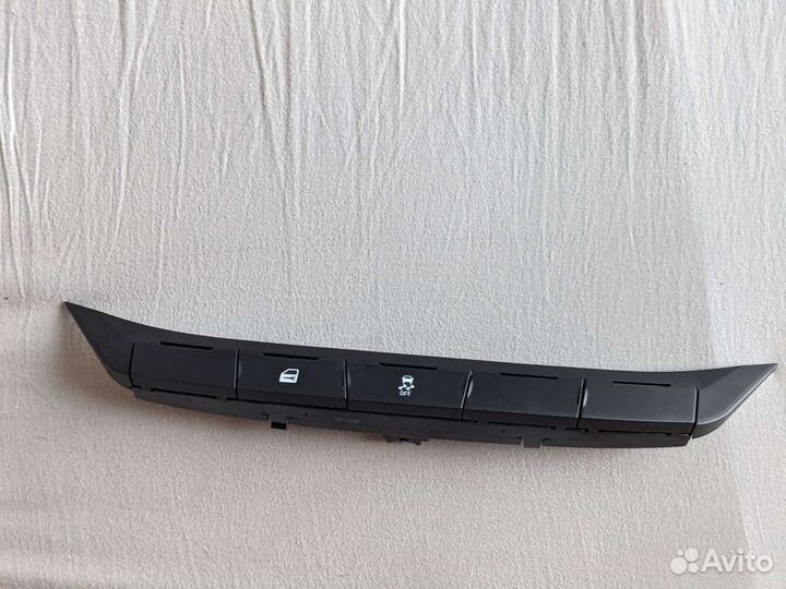 Панель кнопок Лада Веста