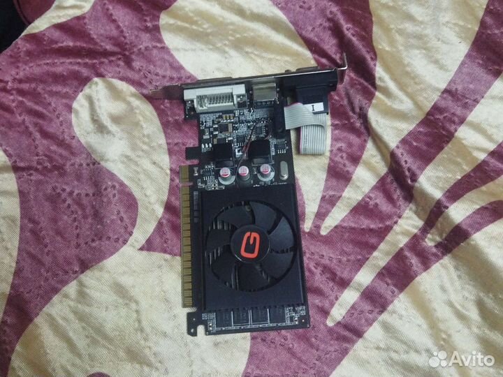 Продам видюху GT610