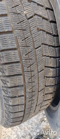 Yokohama Ice Guard IG60 215/55 R16