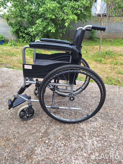 Инвалидная коляска складная бу