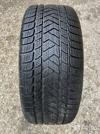 Pirelli Scorpion Winter 275/45 R21