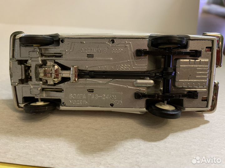 Модель Газ 2402 Волга скорая помощь