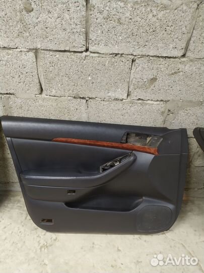 Дверные карты тойота авенсис 2004г