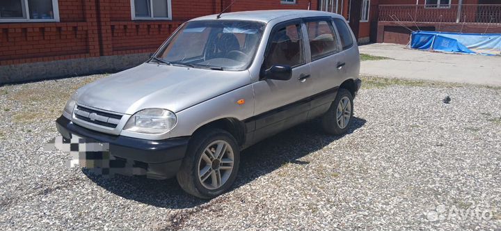 Капот chevrolet niva