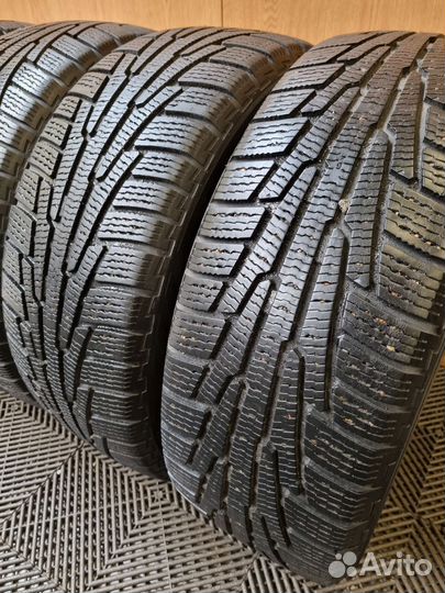 Nokian Tyres Hakkapeliitta R 235/60 R17
