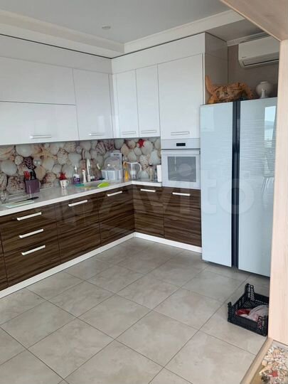 3-к. квартира, 105 м², 12/18 эт.