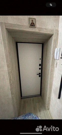 Дверь входная деревянная