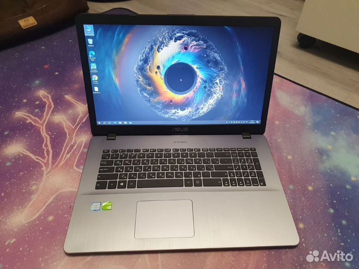Игровой Asus 17