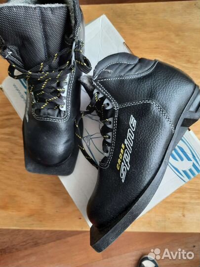 Лыжные ботинки 2 пары
