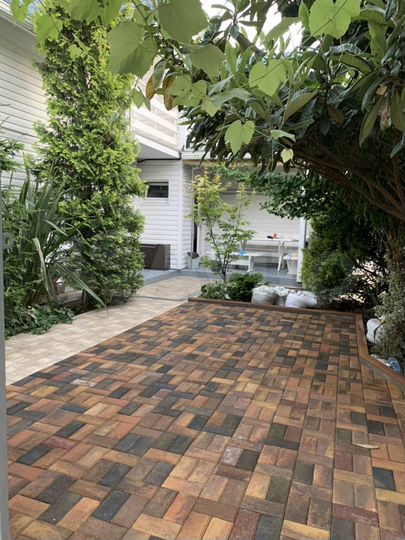 Комната 15 м² в 6-к., 2/2 эт.