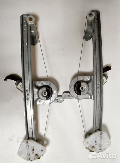 Стеклоподъемник Logan ор-л 8200901099/ 8200901102