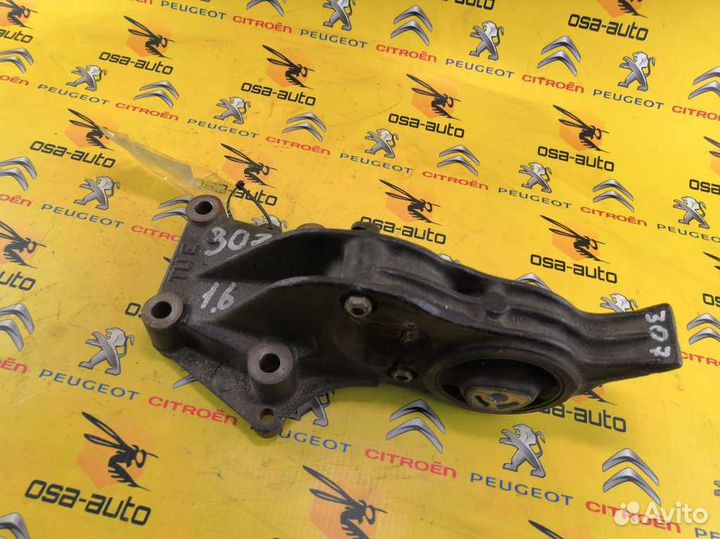 Опора подушка двигателя правая NFU peugeot 307