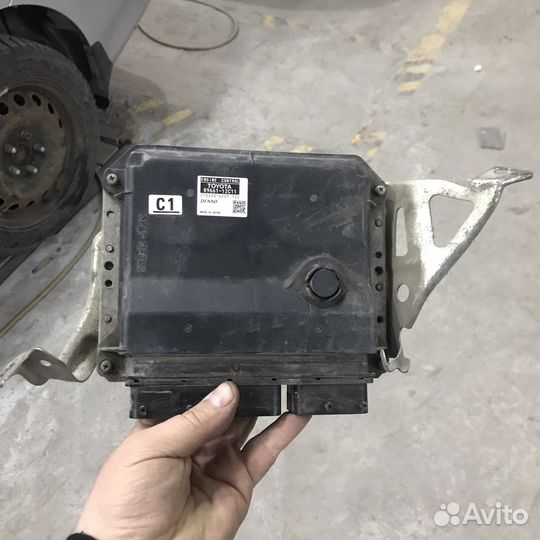 Продам эбу Toyota corolla