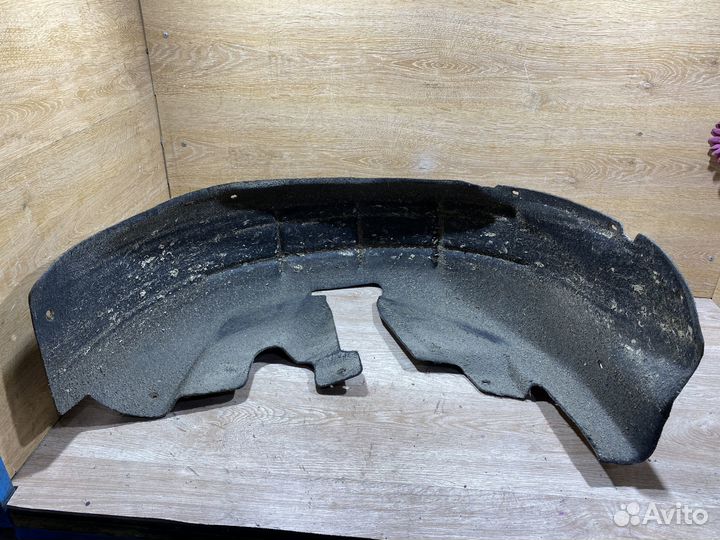 Подкрылок задний левый VW Jetta 5 1704412