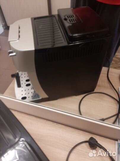Кофемашина delonghi magnifica s