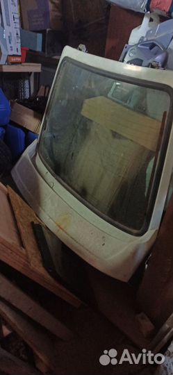 Крышка багажника Ford escort