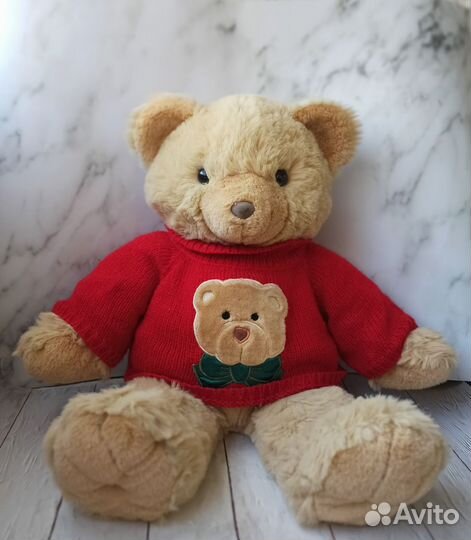 Большой мягкий медведь