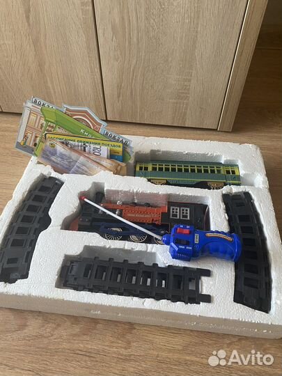 Игрушка железная дорога Вокзал