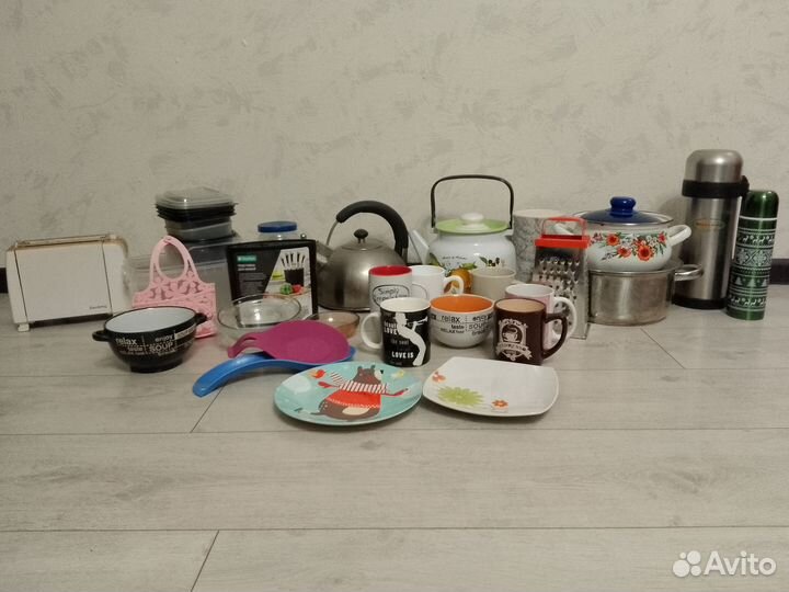 Много разной посуды