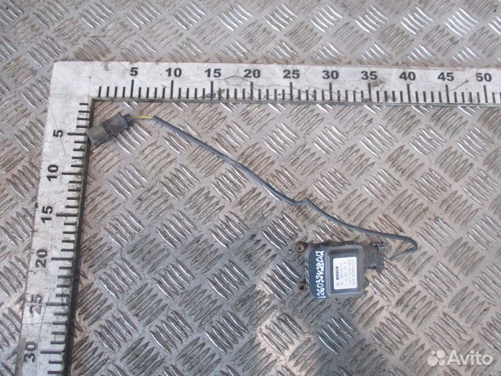 Моторчик заслонок отопителя Bosch 0132801114