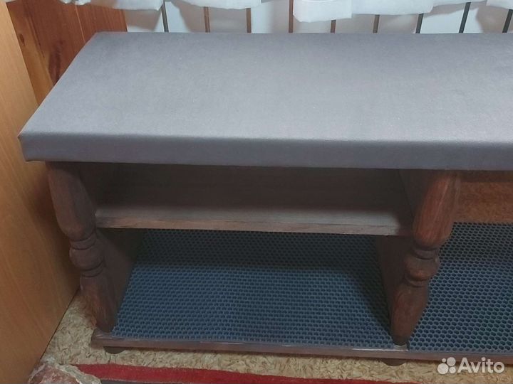 Обувница с мягким сиденьем