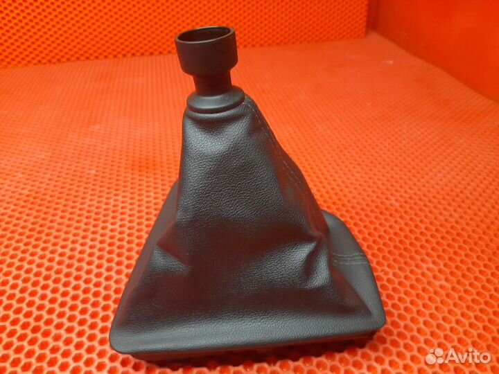 Кожух ручки переключения кпп МКПП Рено Дастер HM