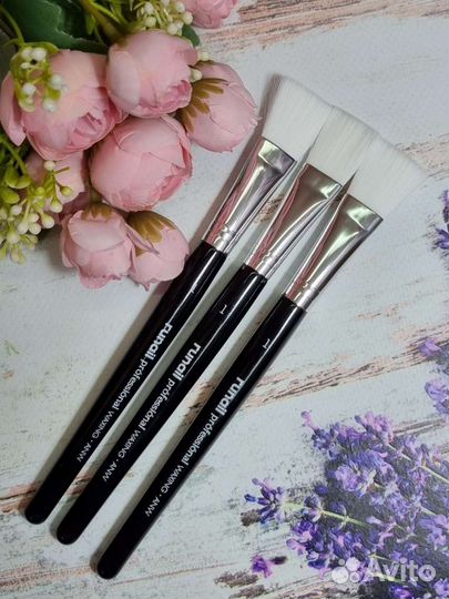 Кисточка-пушистик для смётки опила