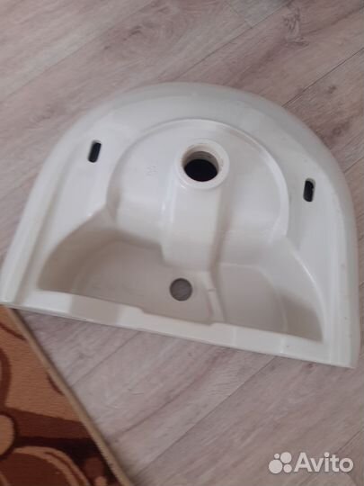 Раковина в ванную накладная бу