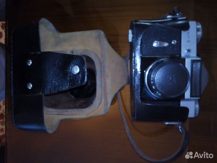 Зеркальный фотоаппарат Zenit-e