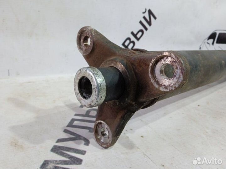 Карданный вал Lexus Ls460