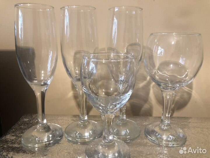 Бокалы кружки посуда