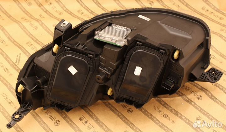 Фара peugeot expert traveller 16+ BI-xenon