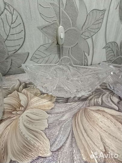 Хрустальные ладьи и конфетница