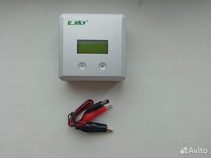 Цифровое зарядное устройство Li-Po