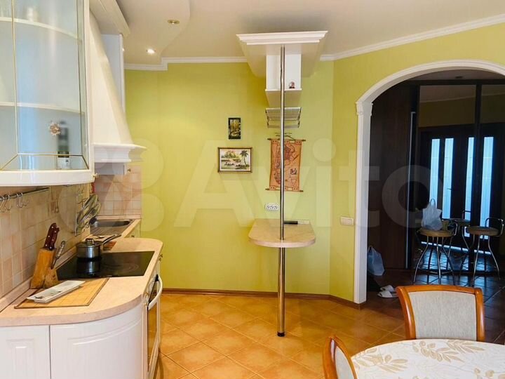 2-к. квартира, 90 м², 5/9 эт.