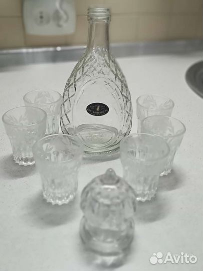 Графин с рюмками