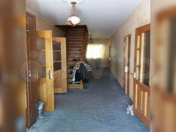 Коттедж 377 м² на участке 8 сот.