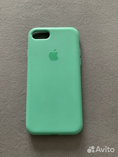Чехлы на iPhone 8