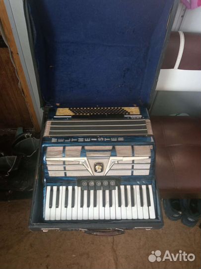 Аккордеон weltmeister amigo