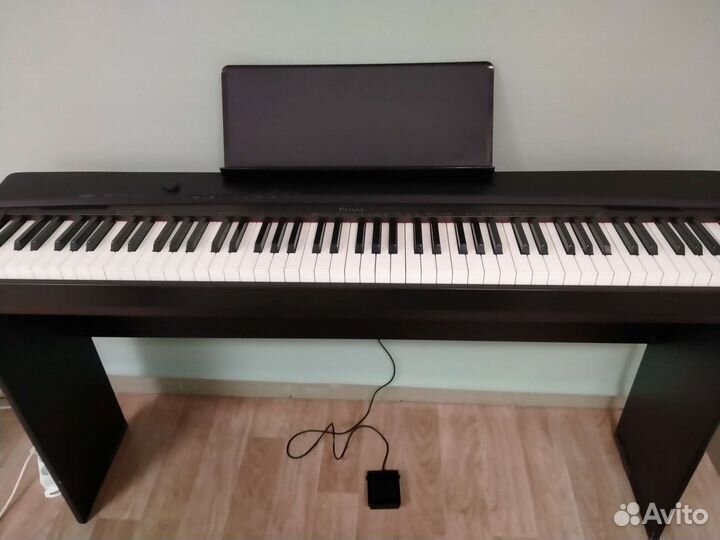 Цифровое пианино Casio Privia px-135