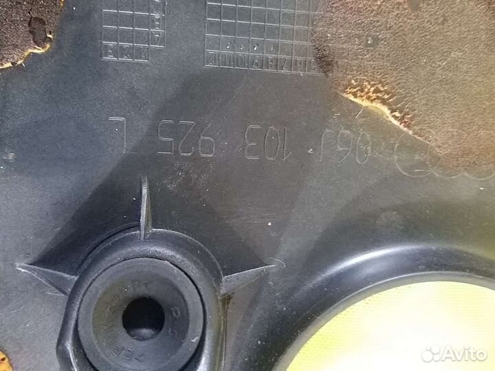 Audi A4 B8 2007- Накладка декоративная на двигател