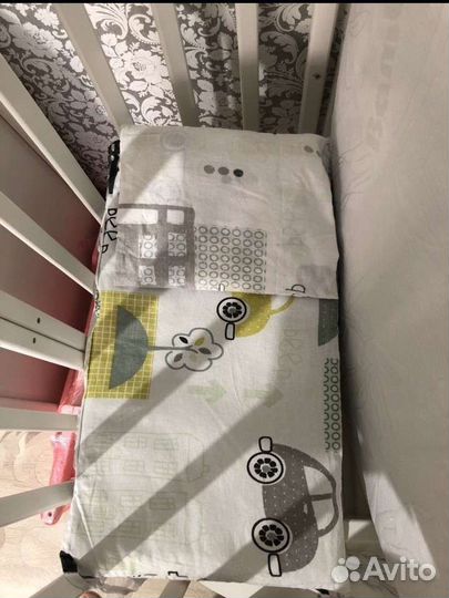 Бортики и простынь в детскую кроватку бу