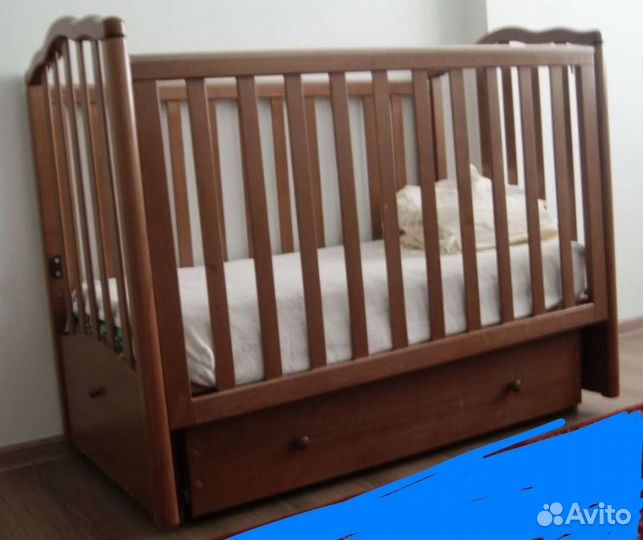 Детская кровать+ комод